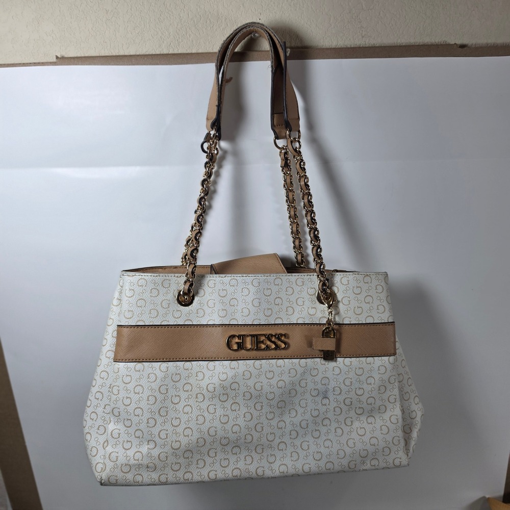 GUESS Los Angeles Monogram Tote Bag White Tan Gold Chain Strap Shoulder Bag